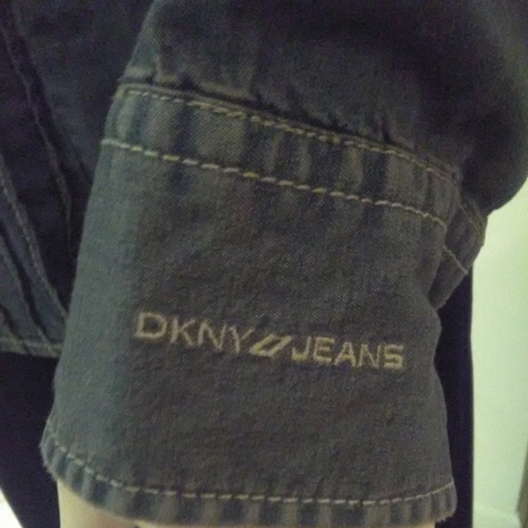 BNWOT DKNY LADIES DARK BLUE W/ BLACK BUTTONS/ WESTERN LOOK SZ. 10/M - Picture 3 of 7